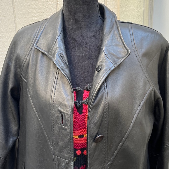 Stylish Black Leather Trench Coat vintage 1990’’s, full length size petite - Picture 3 of 10